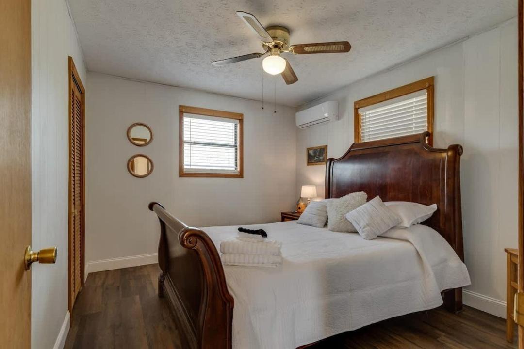 Photo of Bedroom in Cosby