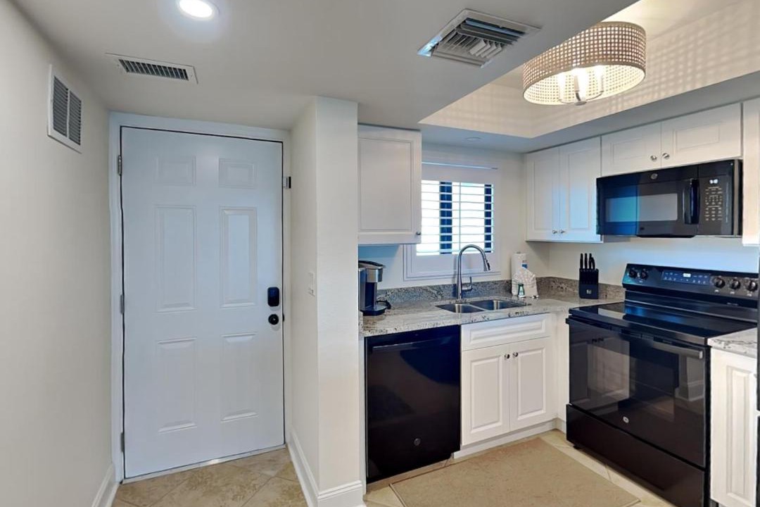 Photo of Kitchen in Mid Island