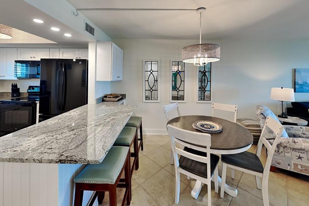 Photo of Kitchen in Mid Island