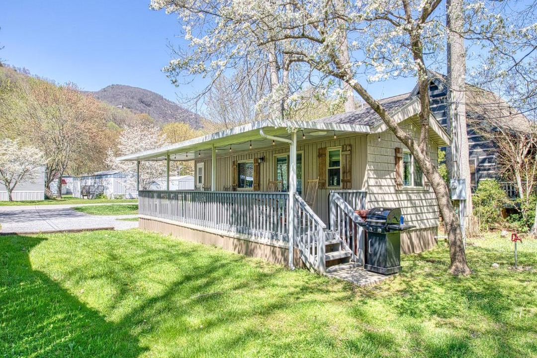 Photo of Others in Maggie Valley