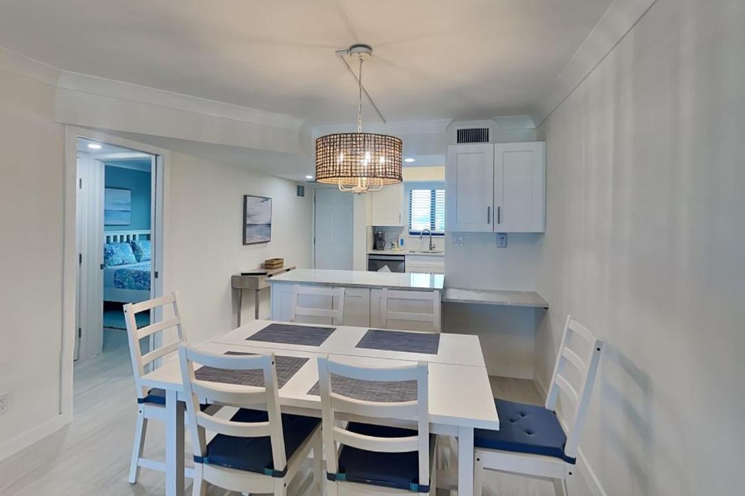 Photo of Kitchen in Mid Island
