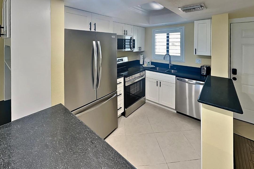 Photo of Kitchen in Mid Island