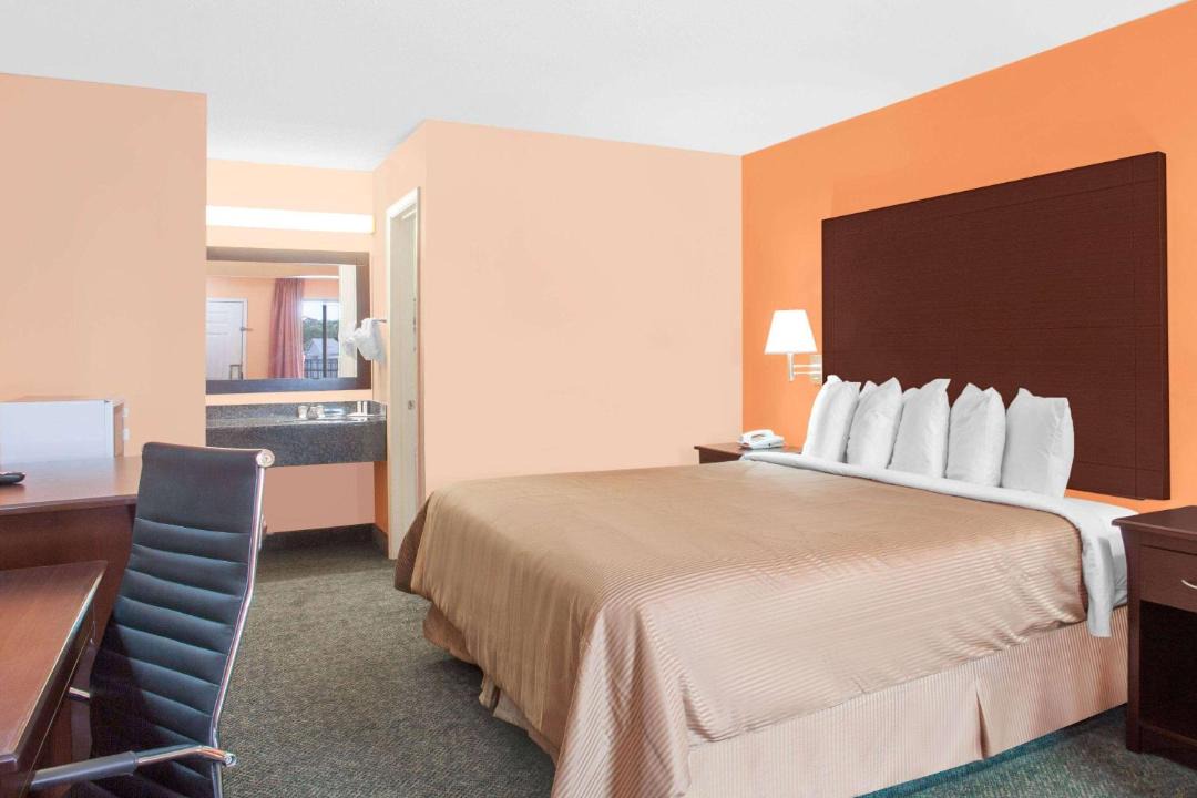 Photo of Bedroom in Moulton