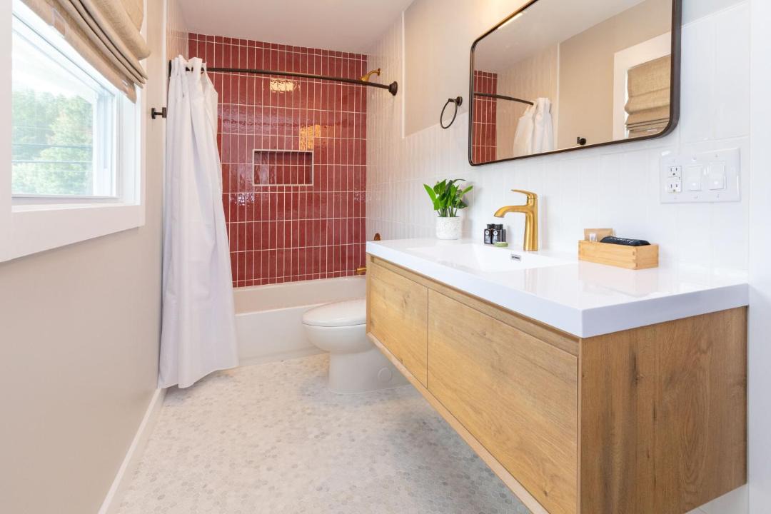 Photo of Bathroom in Maggie Valley