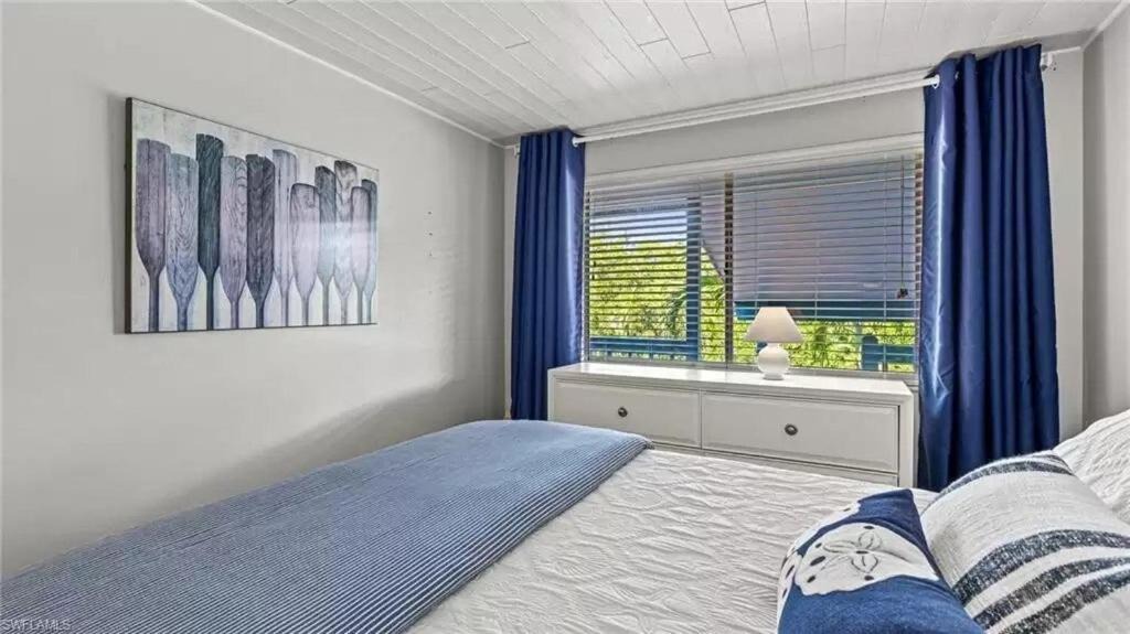 Photo of Bedroom in Captains Cove