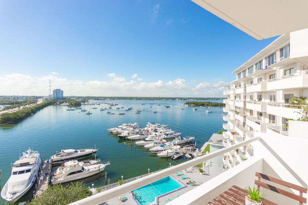 Photo of Patio Balcony in North Bay Village