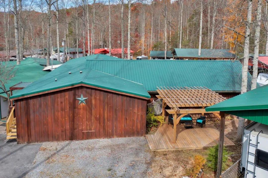 Photo of Others in Gatlinburg