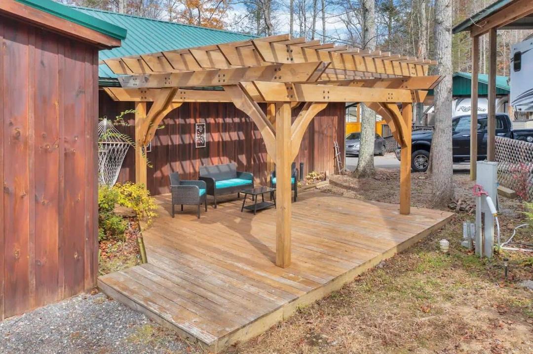 Photo of Others in Gatlinburg