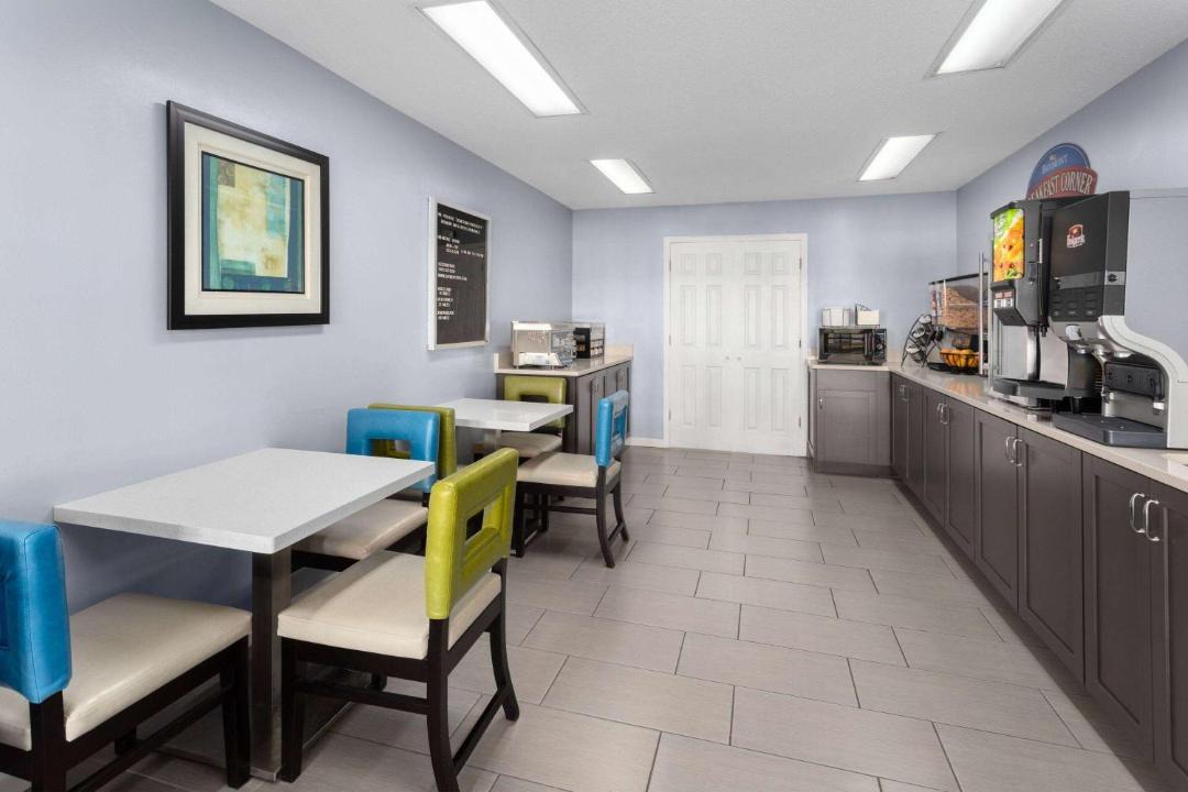 Photo of Livingroom in Dock Junction