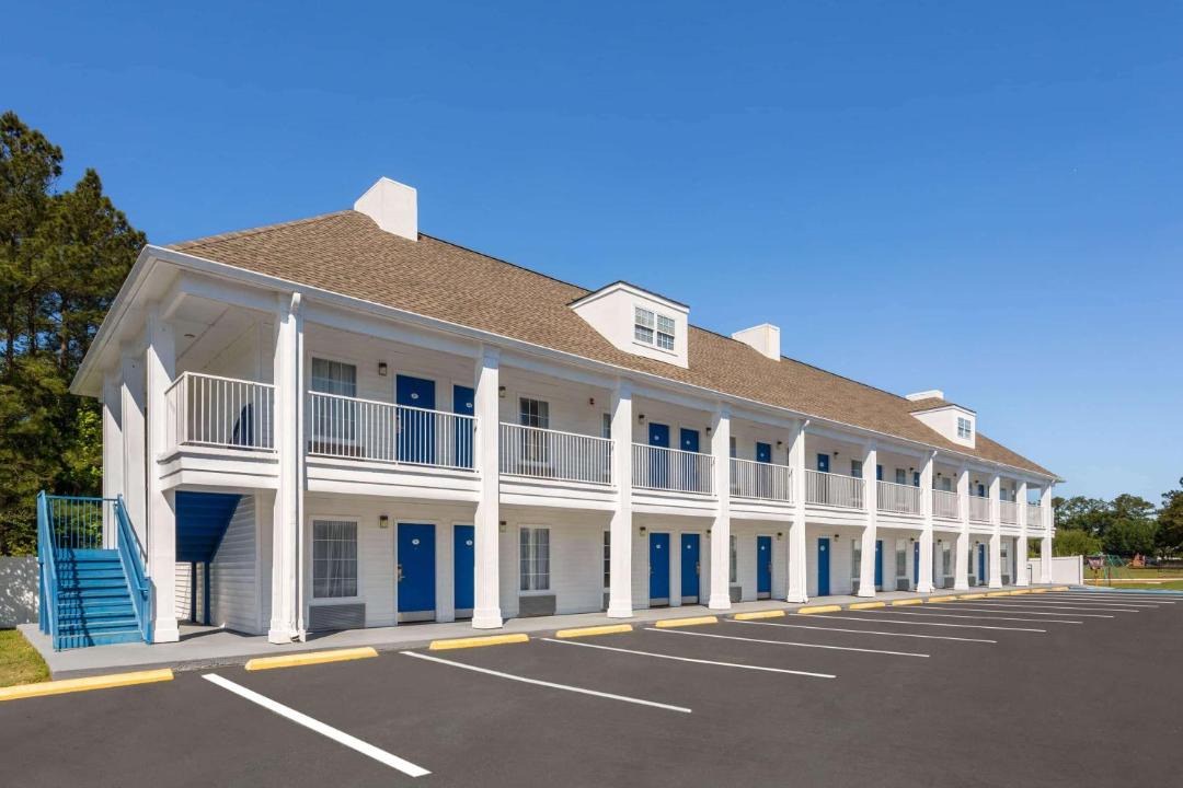Photo of Buildings in Dock Junction