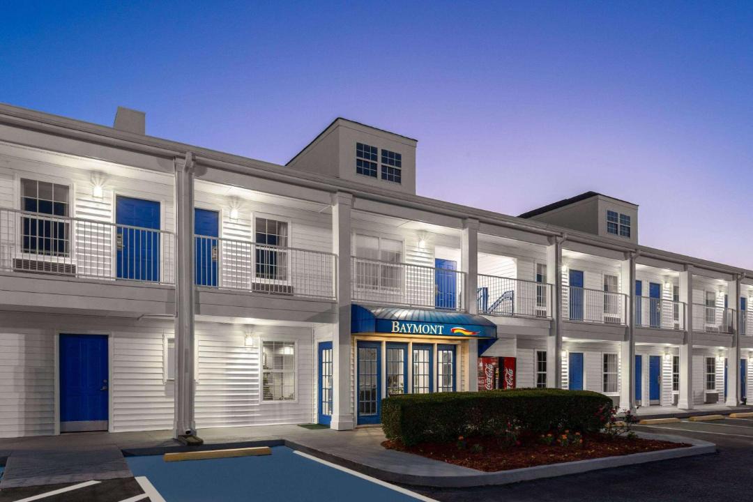 Photo of Buildings in Dock Junction
