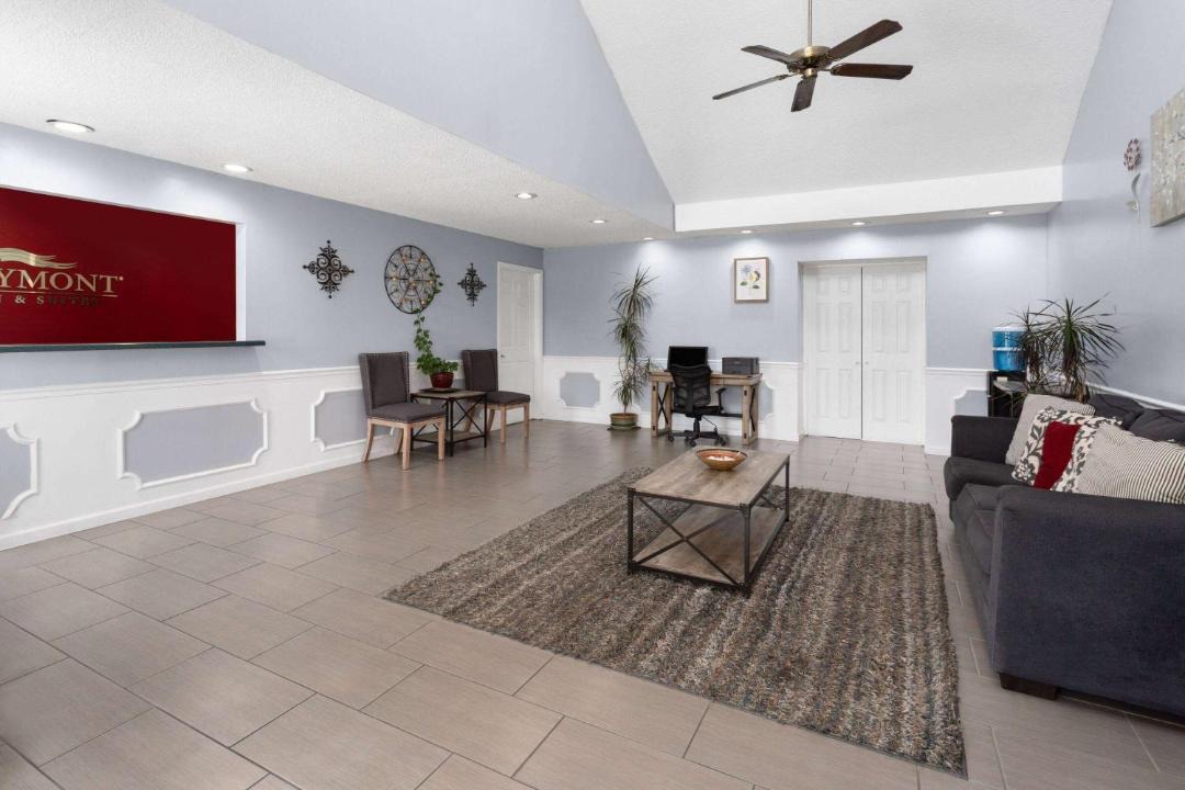 Photo of Livingroom in Dock Junction