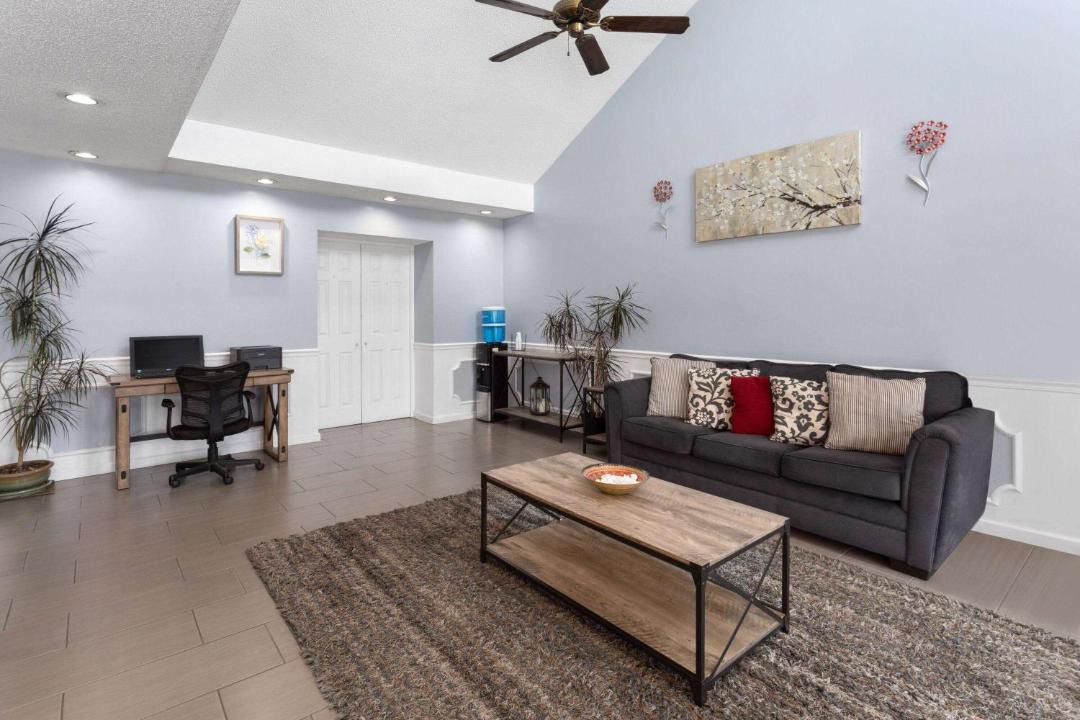 Photo of Livingroom in Dock Junction