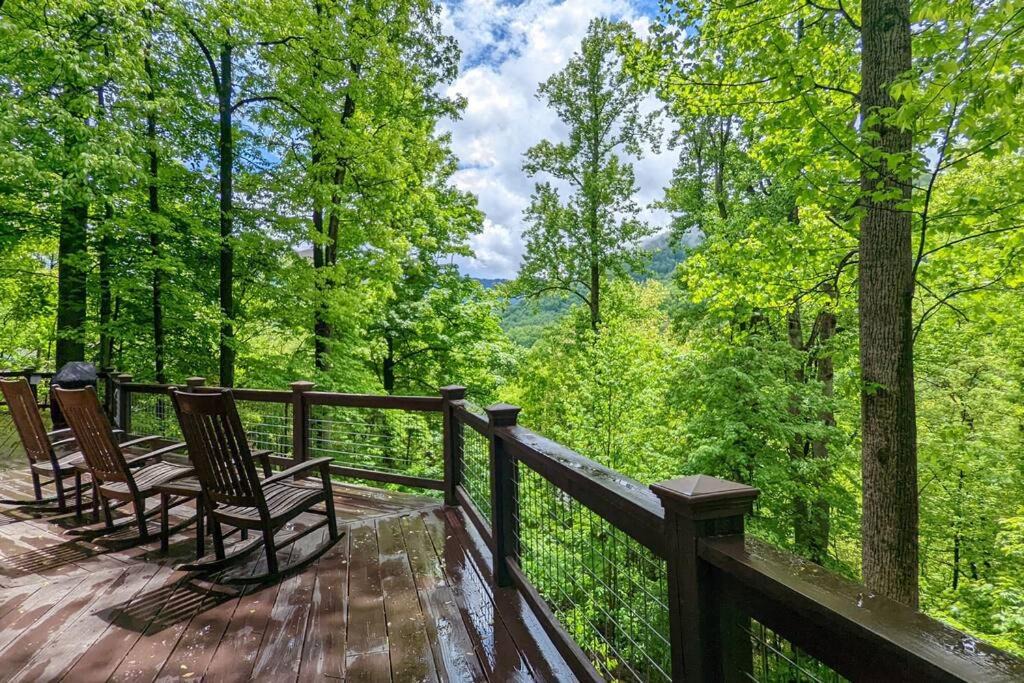 Photo of Patio Balcony in Maggie Valley