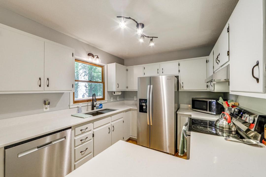 Photo of Kitchen in Maggie Valley