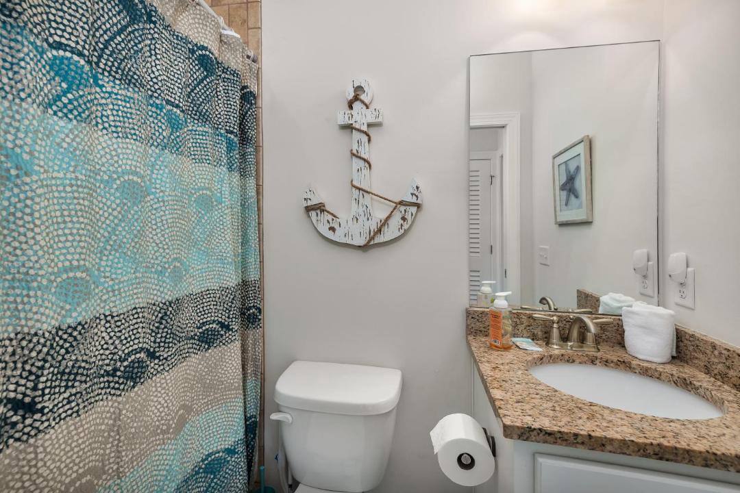 Photo of Bathroom in Saint Simons Island