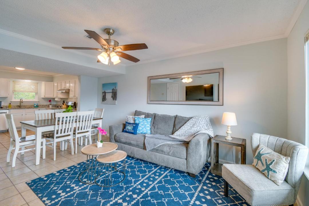 Photo of Livingroom in Siguenza Cove