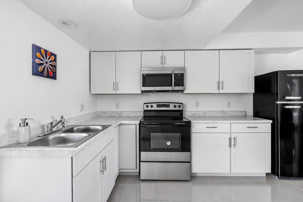 Photo of Kitchen in Caloosahatchee
