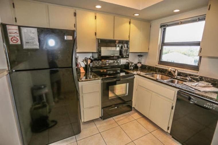 Photo of Kitchen in Mid Island