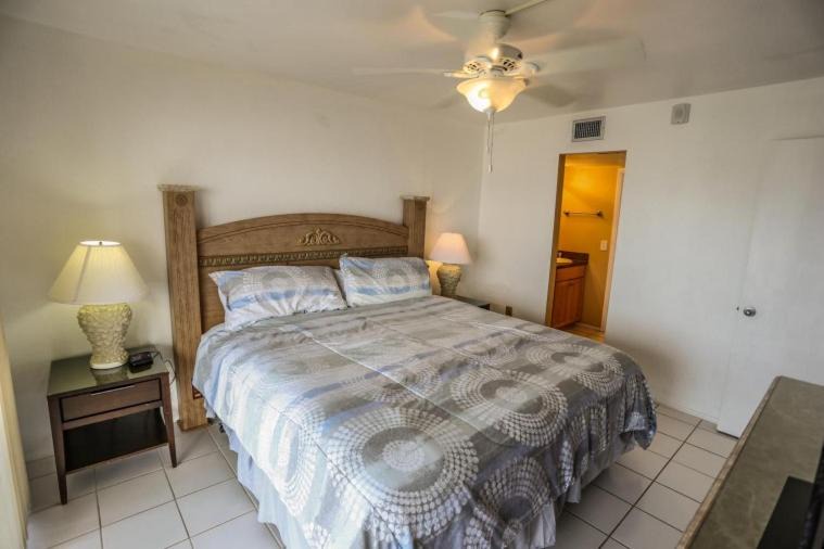 Photo of Bedroom in Mid Island