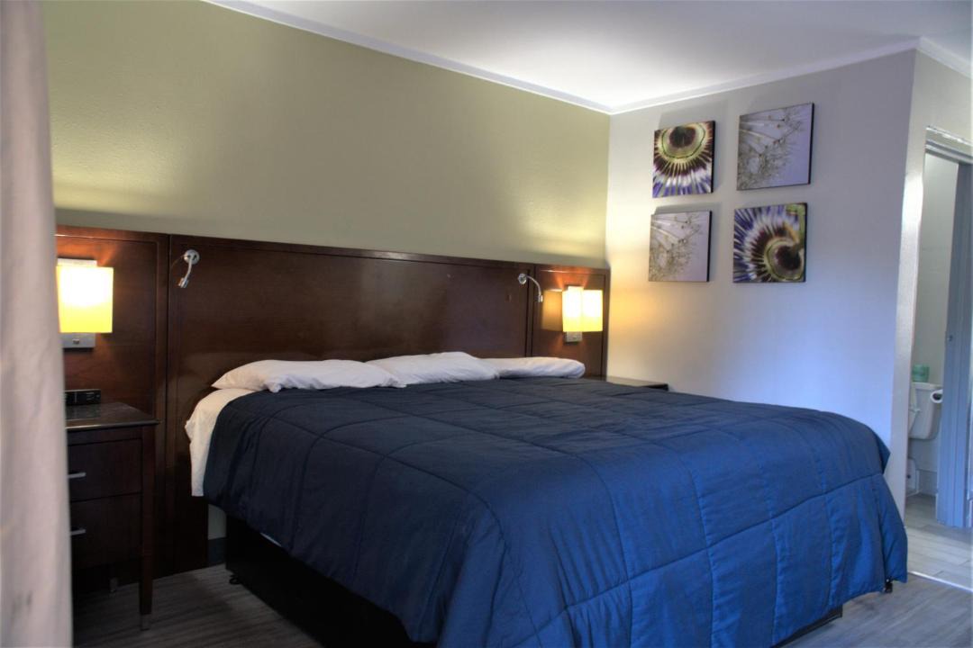 Photo of Bedroom in Daphne