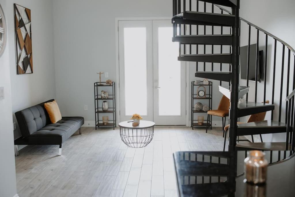 Photo of Livingroom in Long Beach