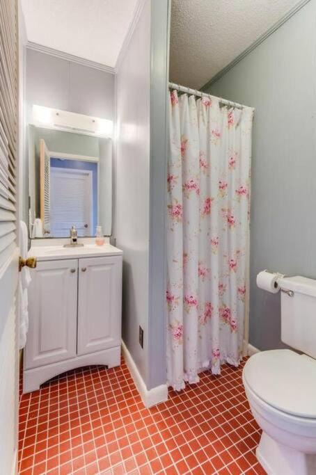 Photo of Bathroom in Rising Fawn