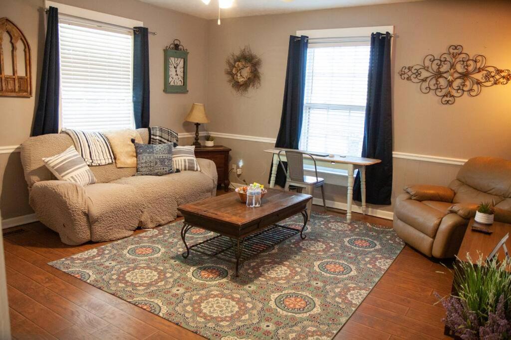 Photo of Livingroom in Villa Rica