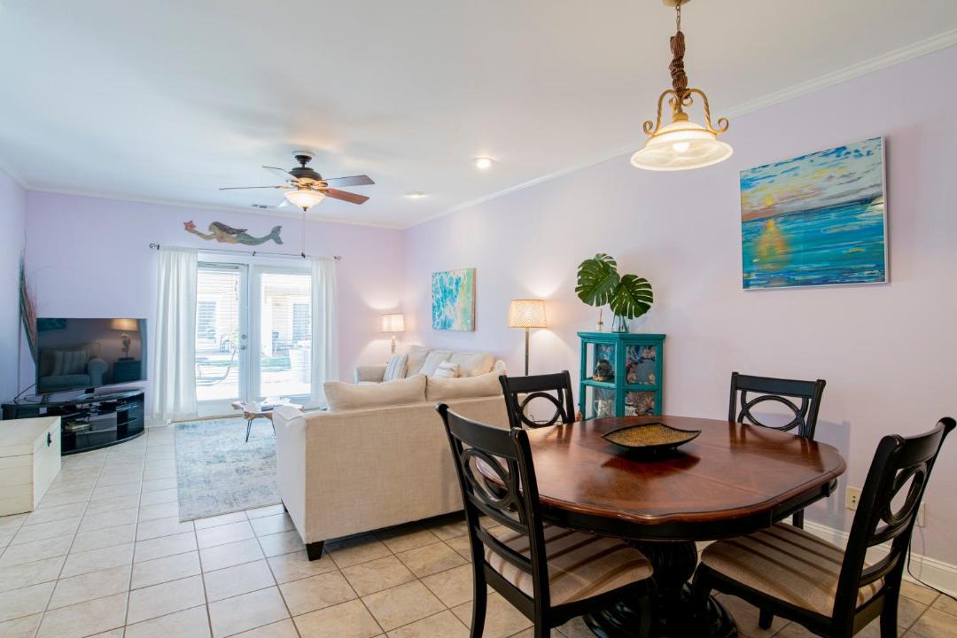 Photo of Livingroom in Sunset Pass