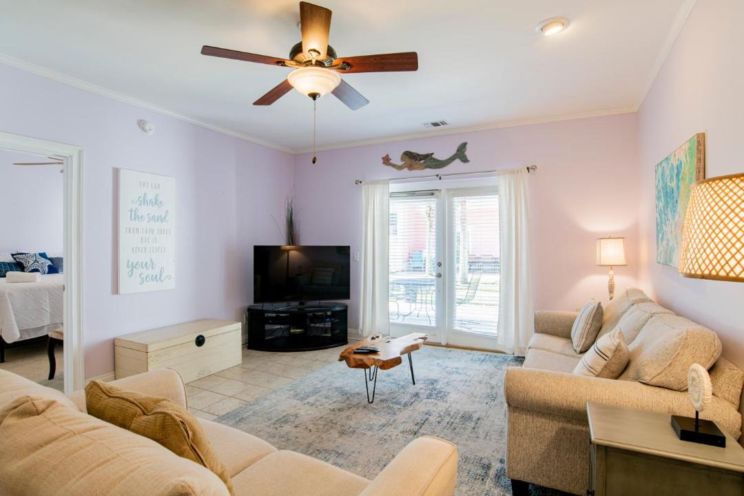 Photo of Livingroom in Sunset Pass