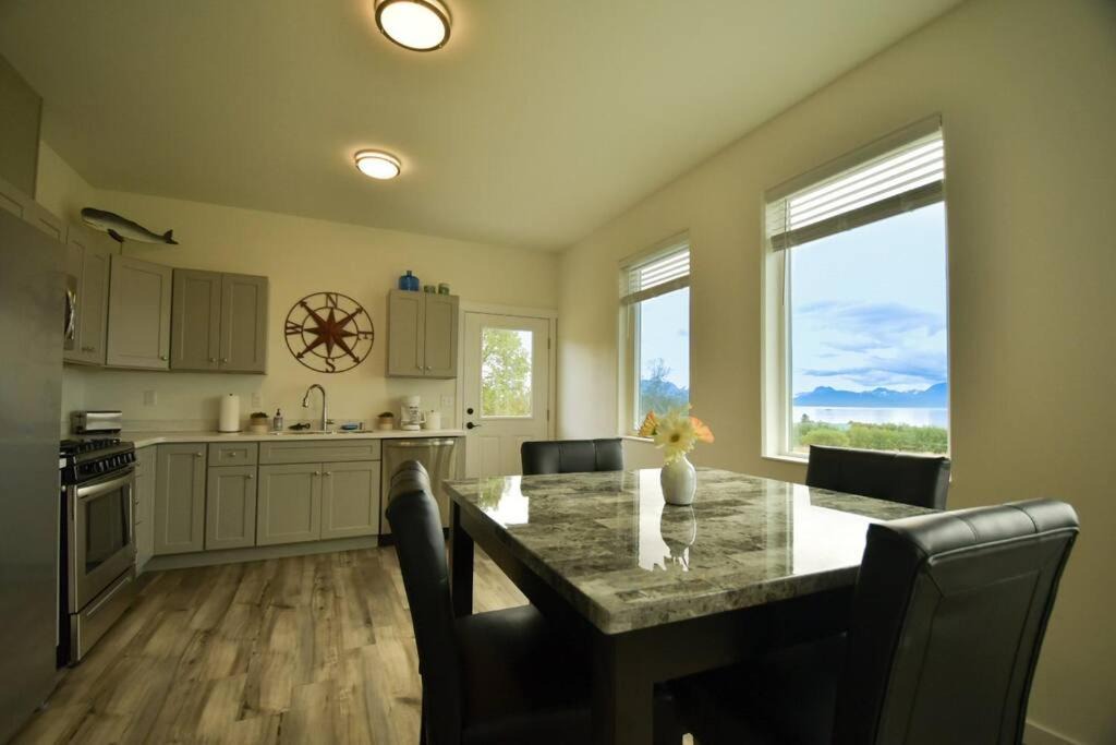 Photo of Livingroom in Kachemak
