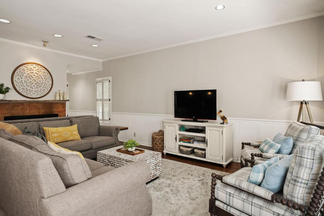 Photo of Livingroom in King City