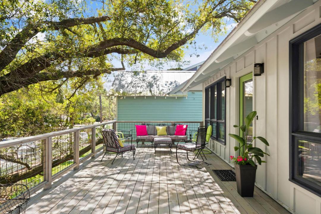 Photo of Patio Balcony in East Beach