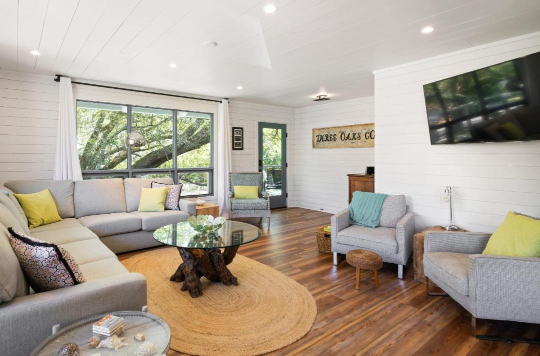 Photo of Livingroom in East Beach