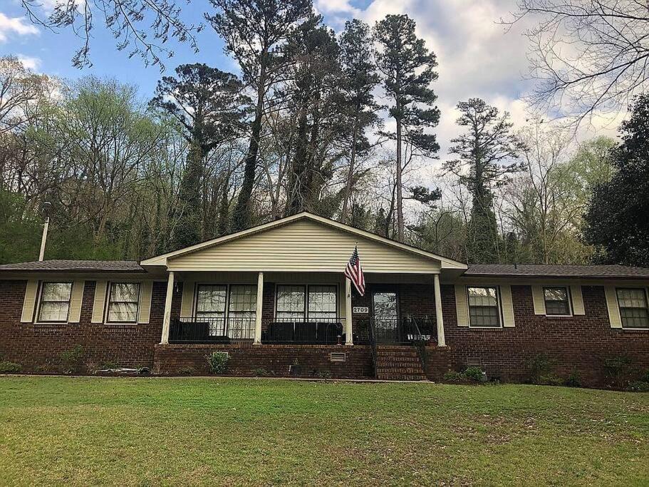 Photo of Buildings in Guntersville