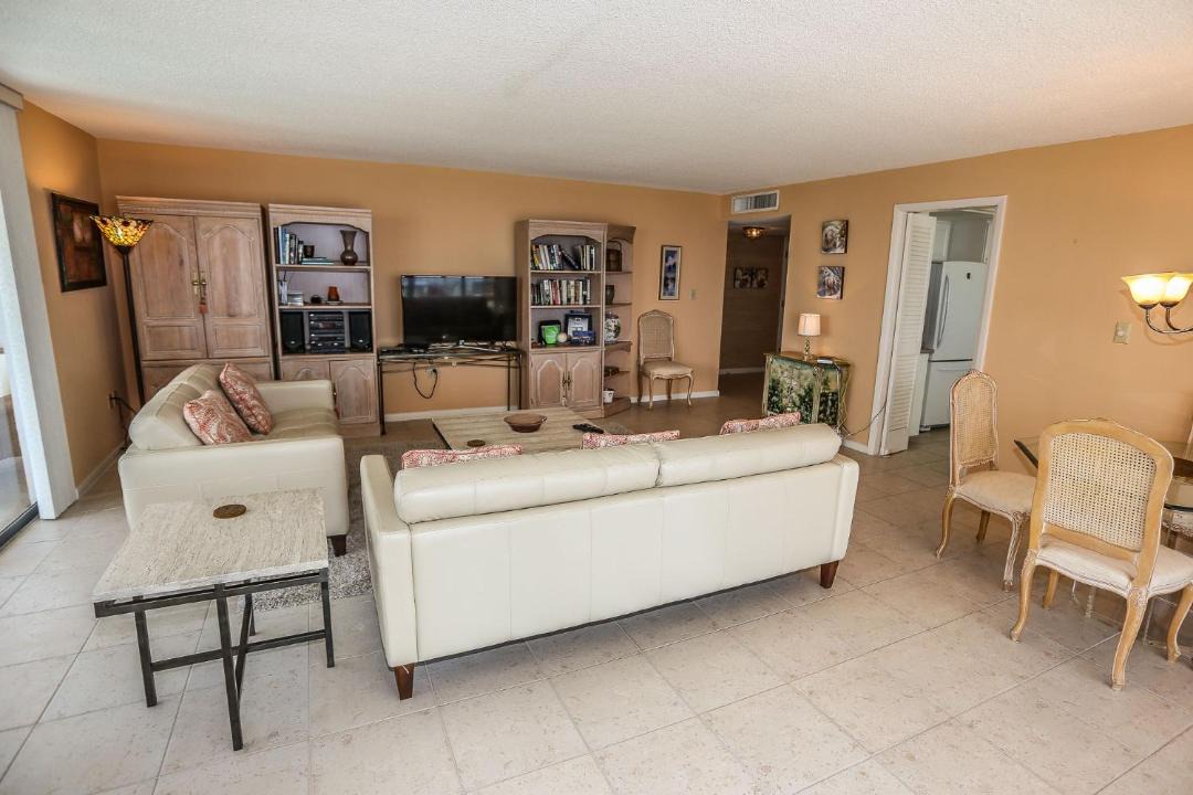 Photo of Livingroom in South Island
