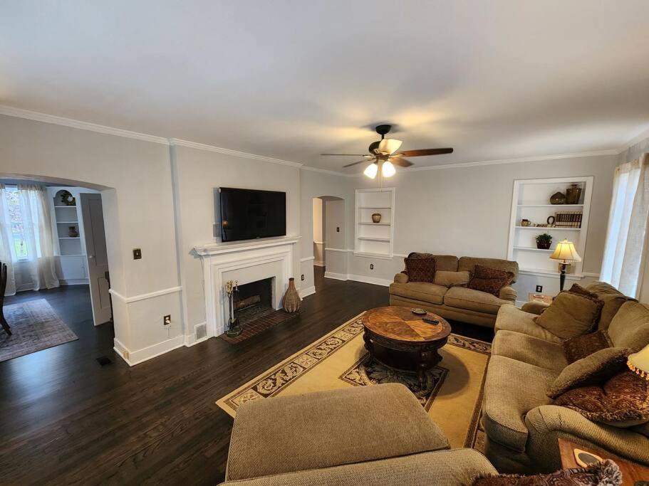 Photo of Livingroom in Macon