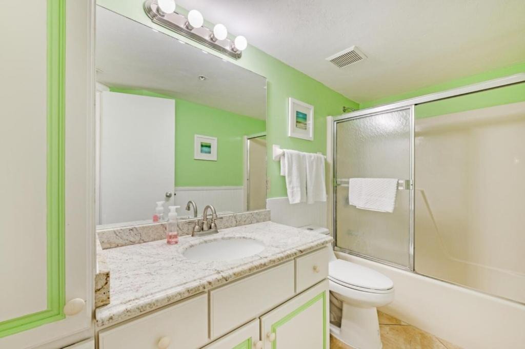 Photo of Bathroom in South Island