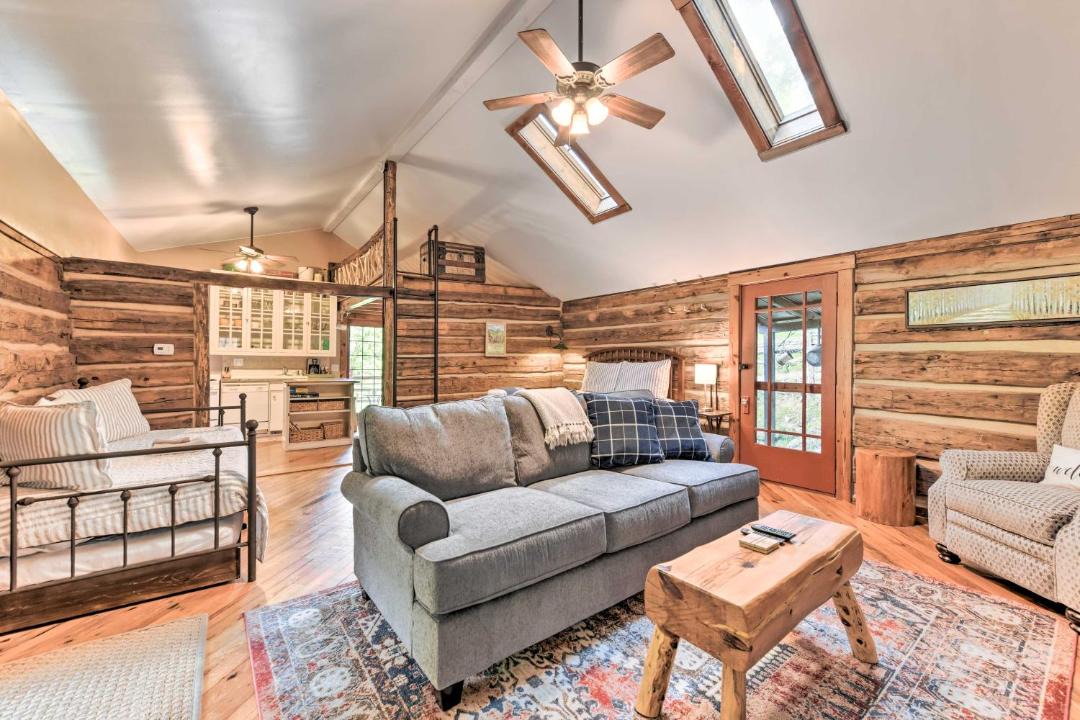 Photo of Livingroom in Clyde