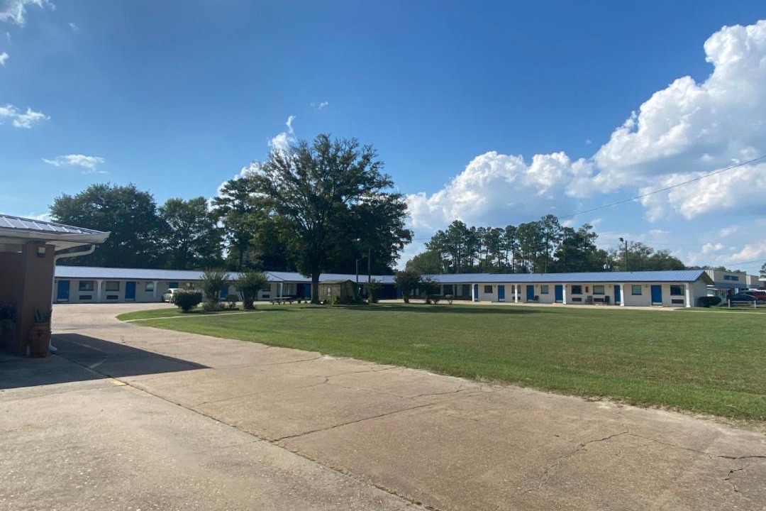Photo of Buildings in Alma