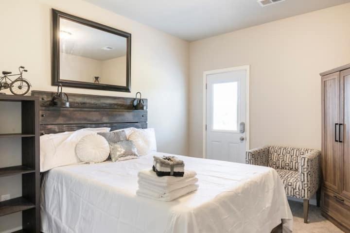 Photo of Bedroom in Irondale