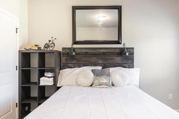 Photo of Bedroom in Irondale