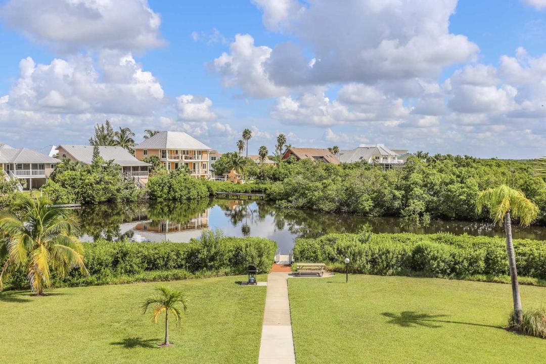Photo of Outdoor in Mid Island