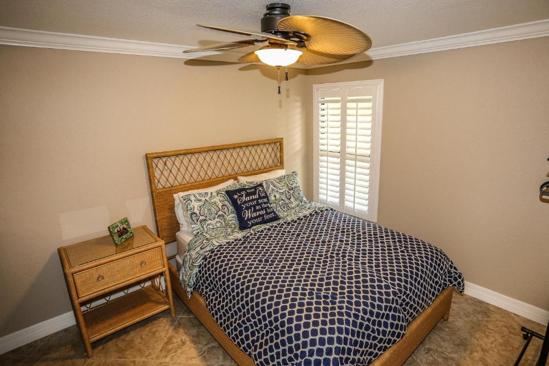 Photo of Bedroom in Mid Island