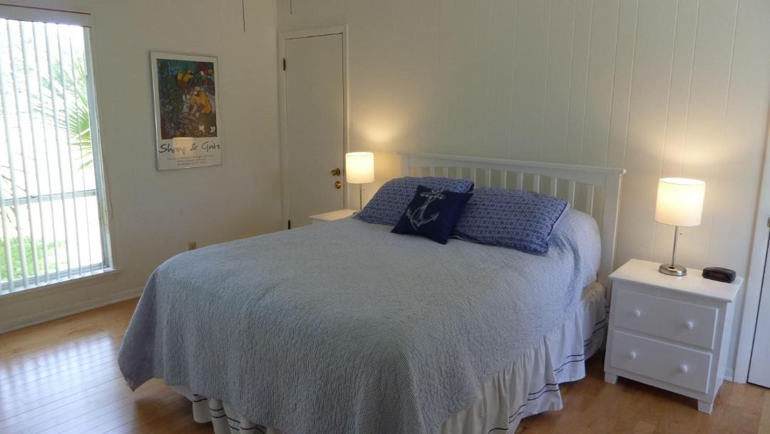 Photo of Bedroom in Jekyll Island