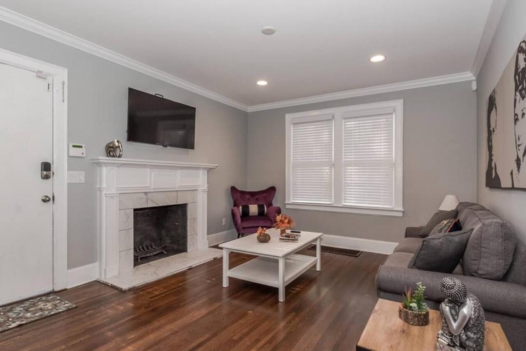 Photo of Livingroom in Wesley Heights