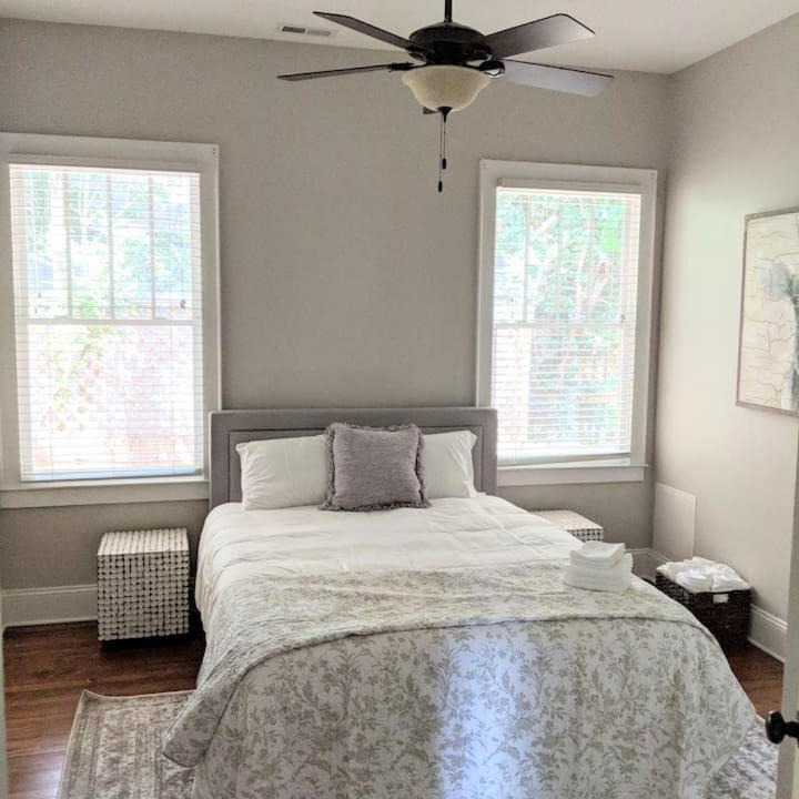 Photo of Bedroom in Wesley Heights