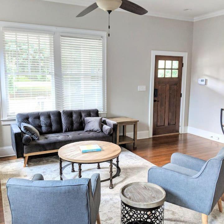 Photo of Livingroom in Wesley Heights