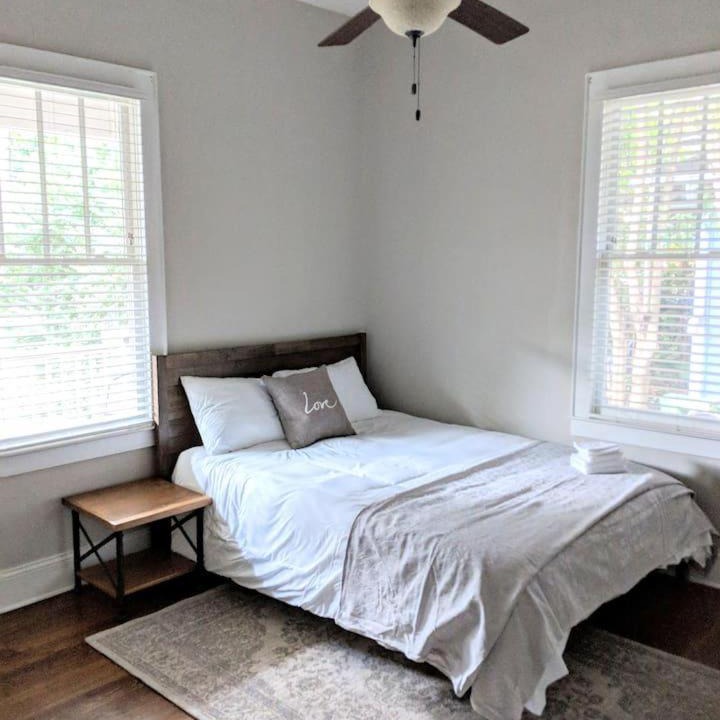 Photo of Bedroom in Wesley Heights