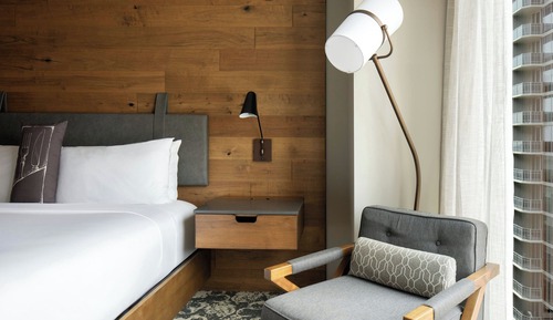 Room, 1 King Bed, City View (Hearing Accessible)